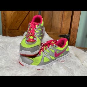 Nike Revolution 2